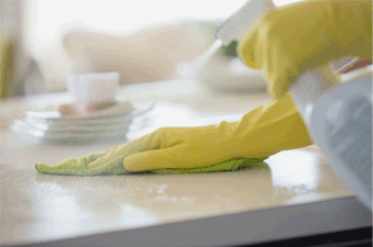 Ways to clean oil and grease stains from kitchen walls