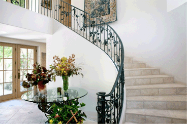 How to decorate the staircase of your house