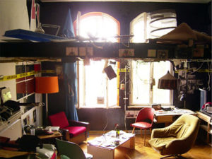 How to Organize Hostel Room Easily